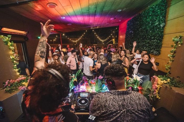 How to Enjoy the Best of Seattle Nightlife - Seattle Vacation Home Seattle lifestyle club